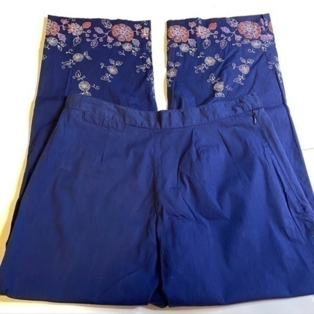 EMS Navy Blue Floral Side Zip Crop Pants Sz 8